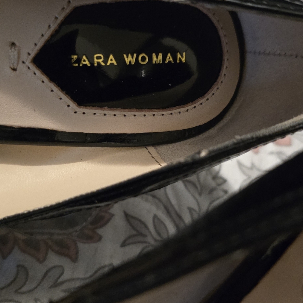 Zara Black Velvet High Heel Shoes - Picture 5 of 8